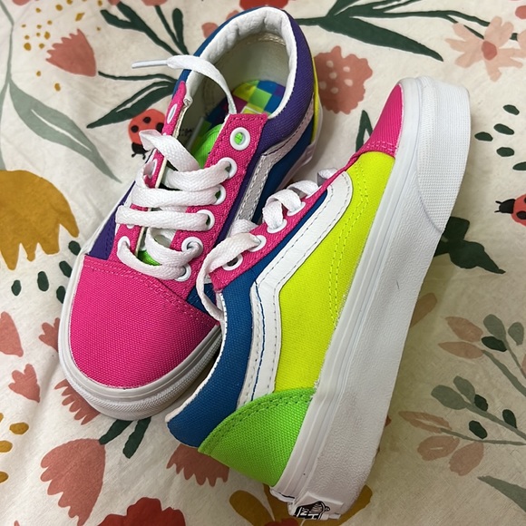 Kids Vans - Picture 3 of 3